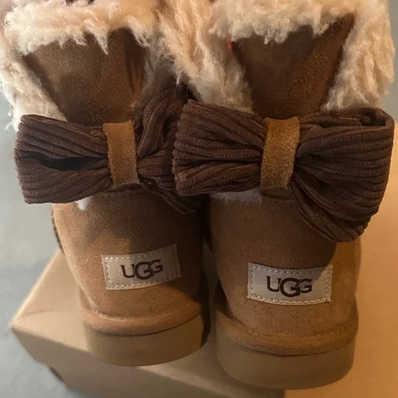 UGG Mini Bailey Corduroy Bow Boots with Shearling Lining Size 7 - Picture 2 of 5